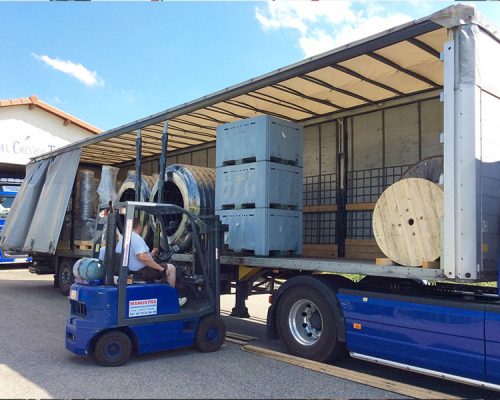 Pascal Chevron Transports, votre transporteur sans rupture de charge pour le Gard, l’Hérault, la Loire et le Rhône | Déchargement
